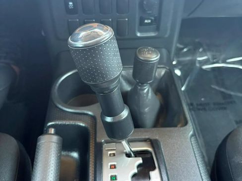 Used 2010 Toyota FJ Cruiser 4WD image 15