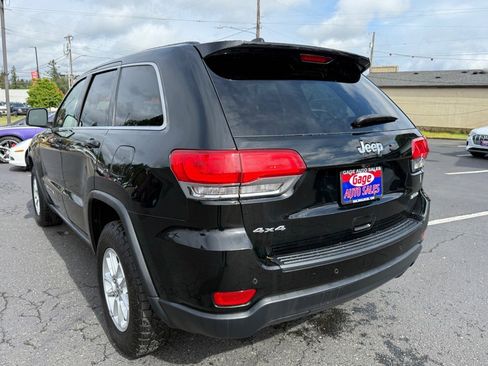Used 2018 Jeep Grand Cherokee Laredo image 4