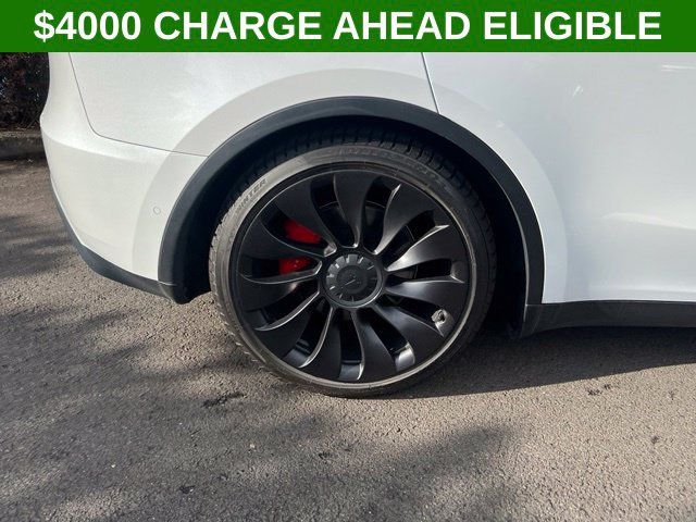 Used 2022 Tesla Model Y Performance AWD/4WD image 9