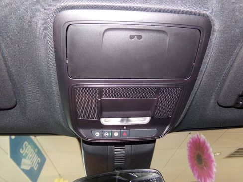 New 2025 GMC Acadia Elevation image 17