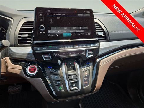 Used 2025 Honda Odyssey Elite image 23