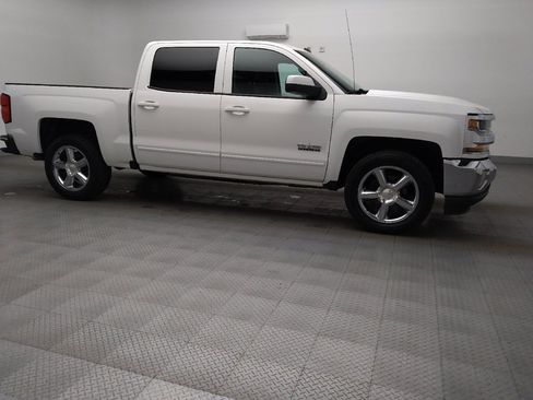 Used 2017 Chevrolet Silverado 1500 LT w/ Texas Edition image 11