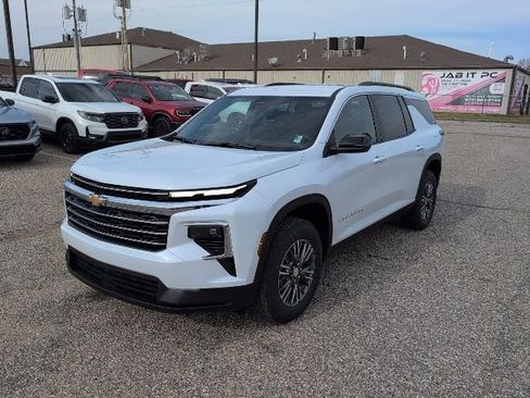 New 2026 Chevrolet Traverse LT w/ LPO, Floor Liner Package image 14