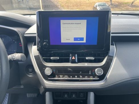 Used 2025 Toyota Corolla Cross XLE image 13