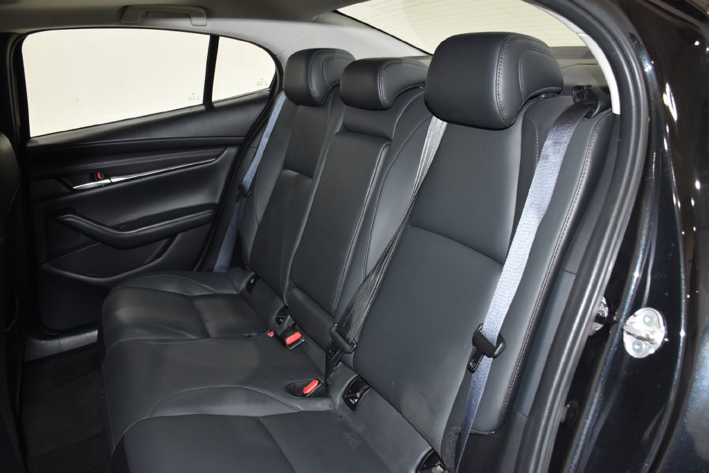 Used 2024 MAZDA MAZDA3 s FWD image 28