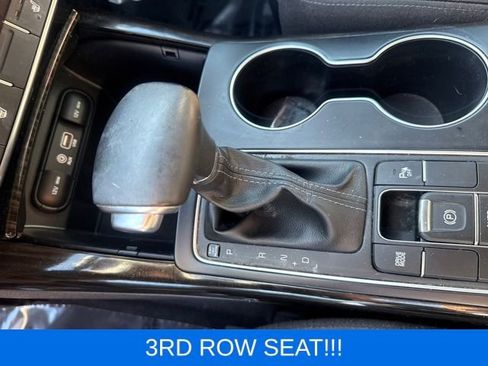 Used 2019 Kia Sorento EX image 18