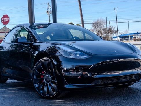 Used 2023 Tesla Model 3 Performance image 3