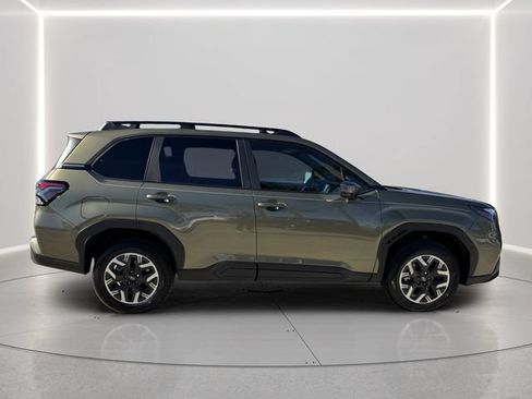Used 2026 Subaru Forester Premium AWD/4WD image 7
