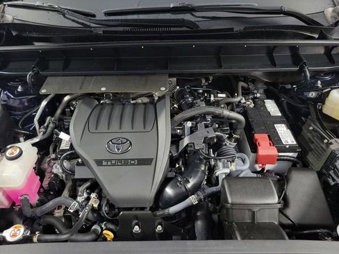 Used 2023 Toyota Highlander XLE image 13