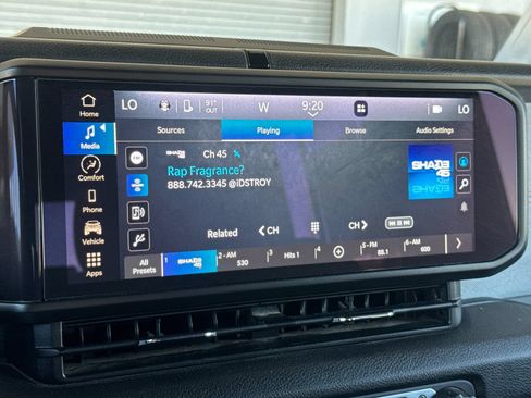 Used 2024 Jeep Wrangler Unlimited AWD/4WD image 21