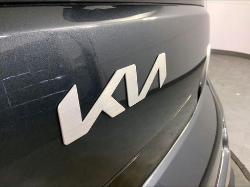 Used 2025 Kia Soul LX w/ LX Technology Package FWD image 29