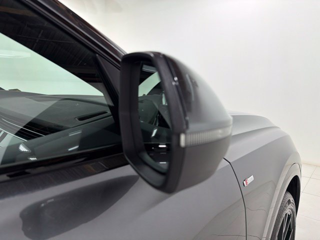 Used 2021 Audi Q8 Premium Plus w/ Premium Plus Package AWD/4WD image 26