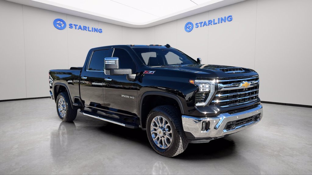 Used 2025 Chevrolet Silverado 3500 LTZ w/ LTZ Plus Package AWD/4WD image 14