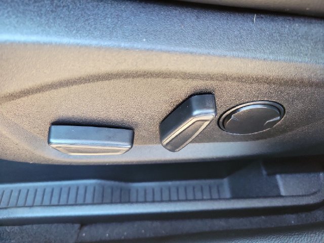 Certified 2024 Ford Edge SEL w/ Convenience Package AWD/4WD image 11