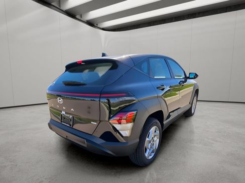 Used 2026 Hyundai Kona SE AWD/4WD image 7