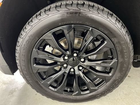Used 2023 GMC Yukon Denali AWD/4WD image 34