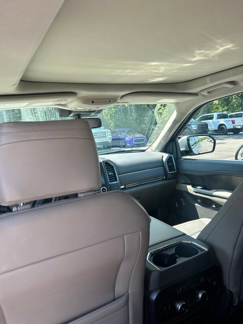Used 2019 Ford Expedition Limited w/ Equipment Group 302A RWD image 8