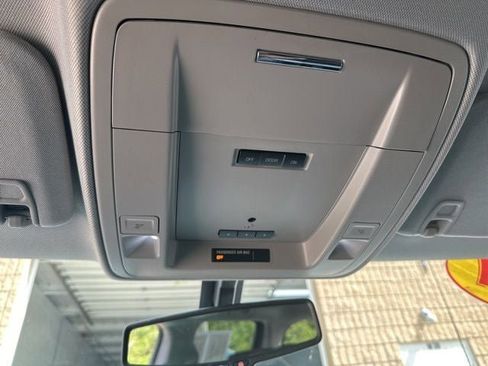Used 2017 GMC Sierra 1500 SLE w/ SLE Value Package AWD/4WD image 14