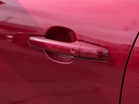 Used 2018 Jaguar F-PACE S image 41