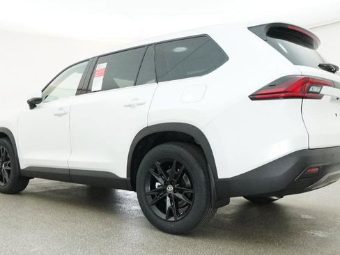 New 2026 Toyota Grand Highlander Limited image 9