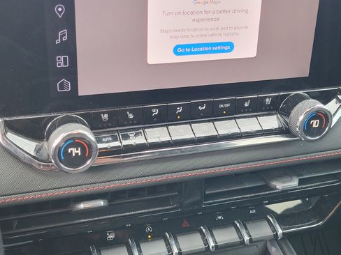 Used 2023 Chevrolet Colorado Z71 w/ Z71 Convenience Package 2 image 22