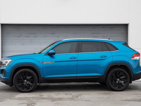 Used 2024 Volkswagen Atlas Cross Sport SE image 6