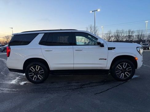 Used 2024 GMC Yukon AT4 image 8