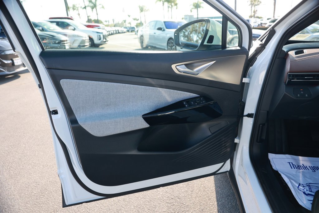 Used 2023 Volkswagen ID.4 Pro RWD image 19