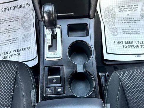 Used 2016 Subaru Outback 2.5i Premium image 15