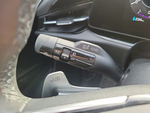 Certified 2023 Kia Niro Wave FWD image 29