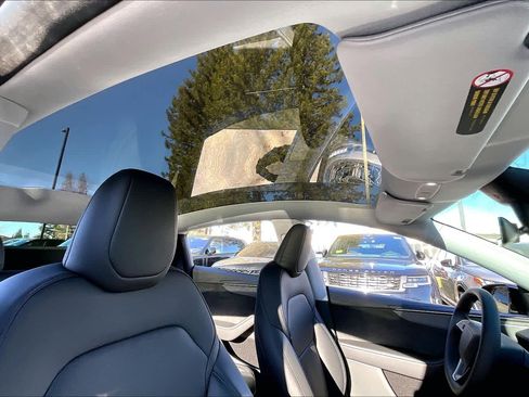 Used 2026 Tesla Model Y AWD image 24