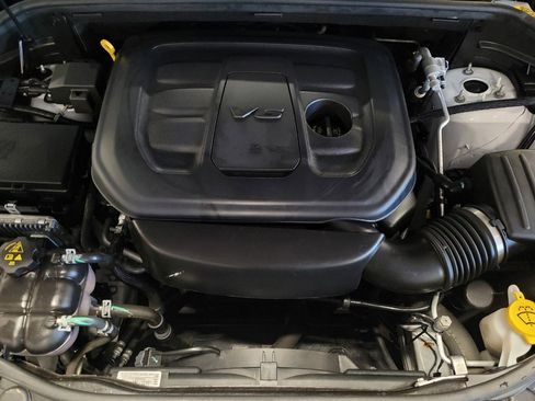 Used 2020 Jeep Grand Cherokee Laredo AWD/4WD image 30