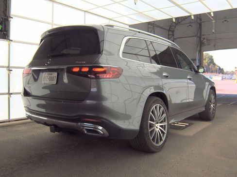Used 2025 Mercedes-Benz GLS 450 4MATIC w/ AMG Line Exterior image 3