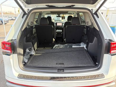 New 2026 Volkswagen Atlas Peak Edition AWD/4WD image 26