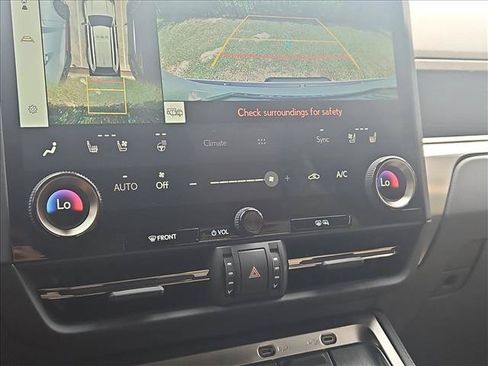 Used 2024 Lexus GX 550 AWD/4WD image 12