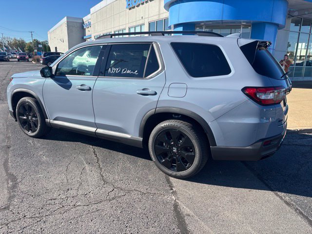 New 2026 Honda Pilot Black Edition image 3