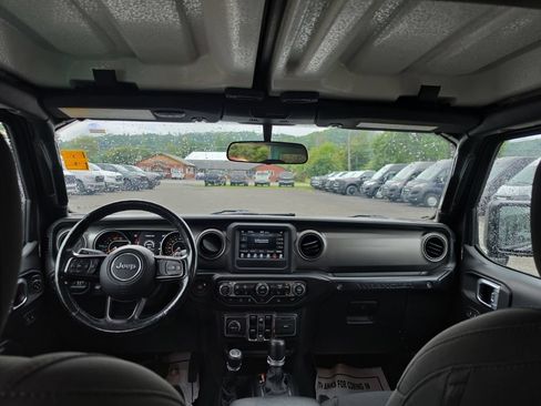 Used 2021 Jeep Wrangler Unlimited Sport AWD/4WD image 11