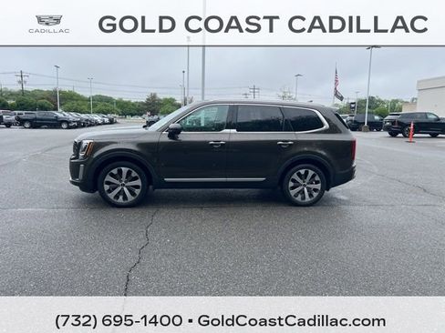 Used 2022 Kia Telluride S AWD/4WD image 2