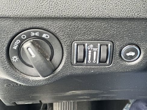 Used 2022 Dodge Charger SXT RWD image 24