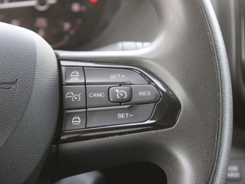 Used 2024 RAM ProMaster 2500 w/ Convenience Group FWD image 31