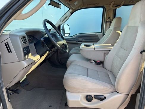 Used 2004 Ford F350 XLT image 11