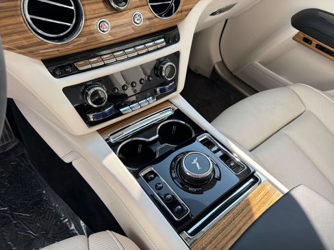 Used 2023 Rolls-Royce Ghost AWD/4WD image 14