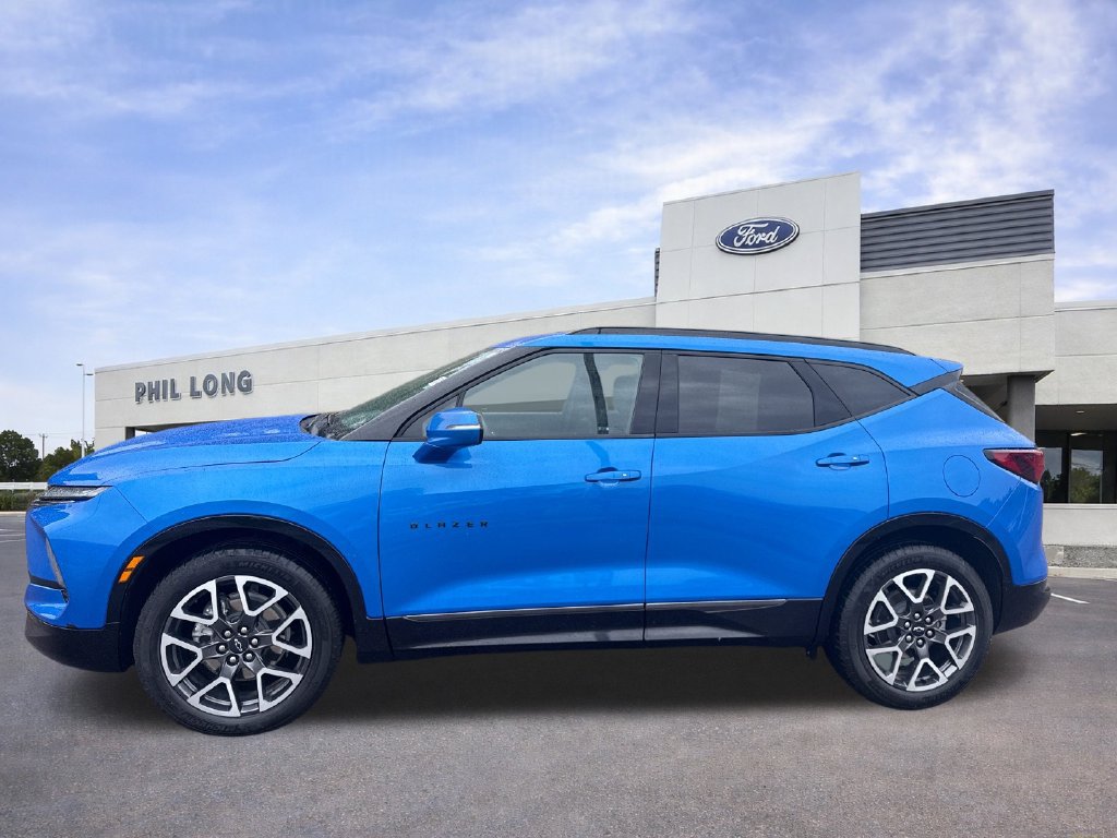 Used 2025 Chevrolet Blazer RS FWD image 5
