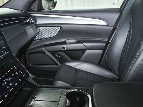 Used 2024 Maserati Grecale GT image 53