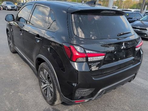 Used 2020 Mitsubishi Outlander Sport Black Edition image 6