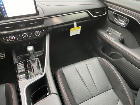 Used 2025 Acura ADX A-Spec image 15