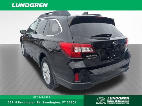 Used 2017 Subaru Outback 2.5i Premium image 9