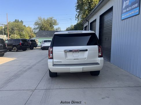 Used 2015 GMC Yukon Denali w/ Premium Package AWD/4WD image 12
