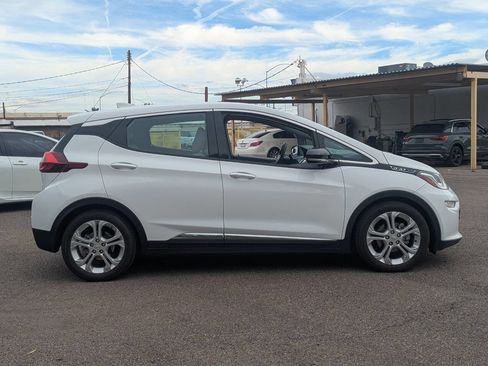 Used 2021 Chevrolet Bolt LT image 2