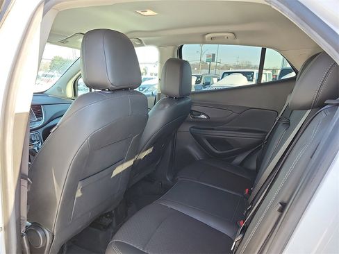 Used 2021 Buick Encore Preferred image 9